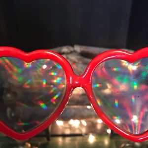 Distortion Heart Glasses